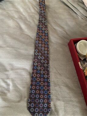 Men's Brown Geometric Tie with Blue and Tan Accent
